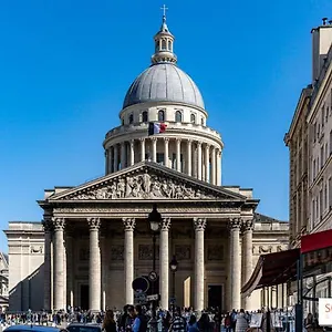 Jardin Du Luxembourg Pres Du Pantheon Et De Notre-dame , Paris France